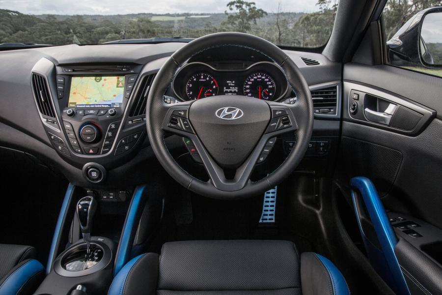  Hyundai Veloster Turbo 2015 года  (AU) (фото 18 из 21)